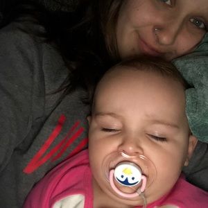 Meet your Posher, Caitlin